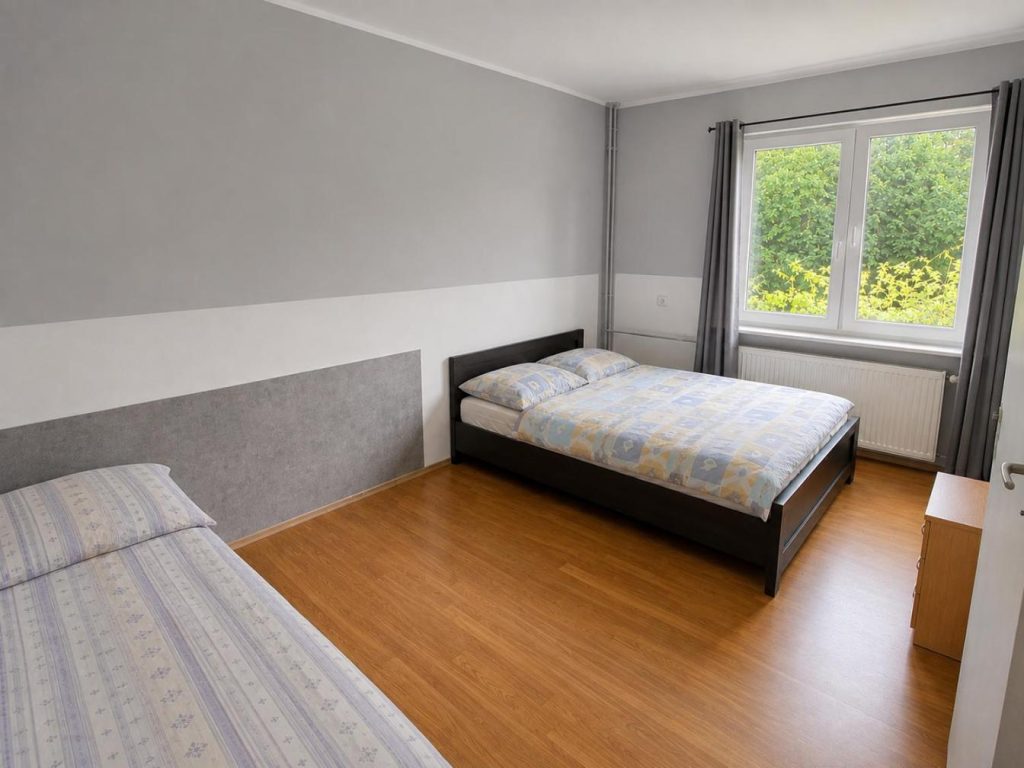 Budget Hostel – Easy Bus to Center