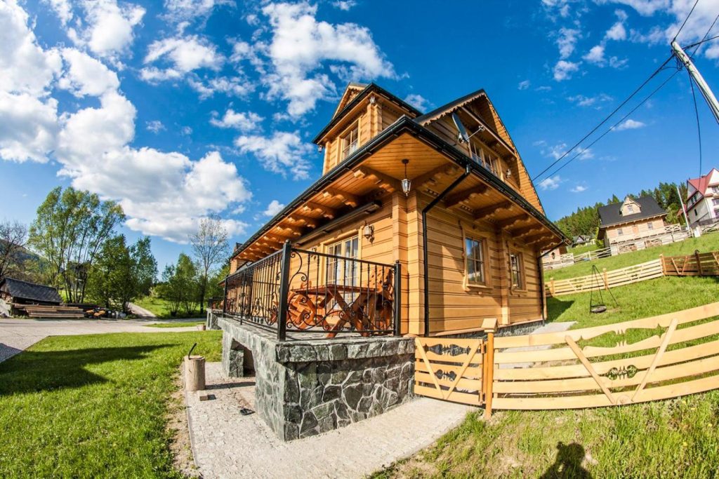 Chatka Pod Laskiem – Domki w górach