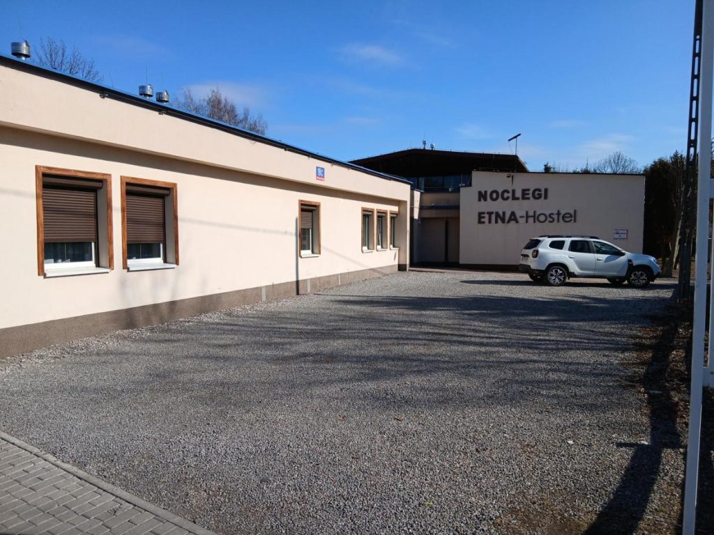 ETNA – Hostel -Noclegi Rzeszów 24 Pokoje -PARKING-
