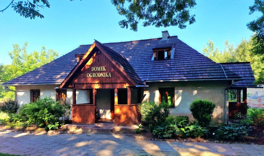 Hostel Domek Ogrodnika przy Muzeum w Przeworsku Zespole Pałacowo – Parkowym