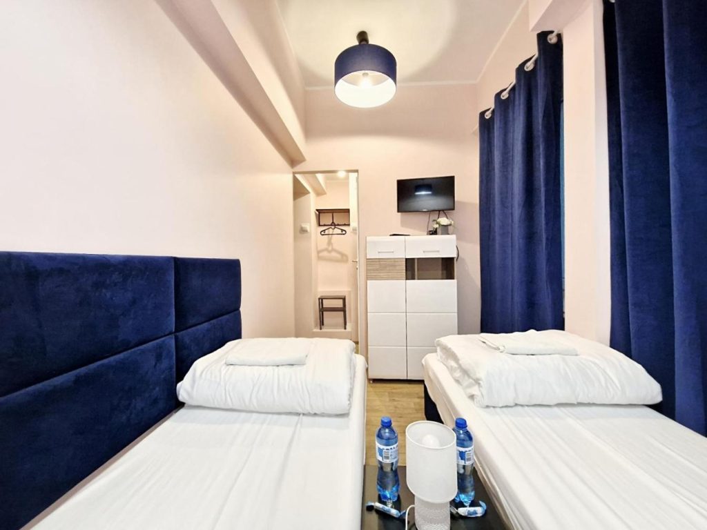 Hostel Helvetia – Private Rooms in City Center