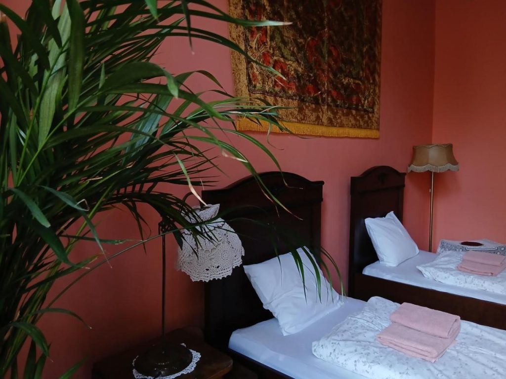 Hostel, Pokoje gościnne Mleczarnia – Ozonowane