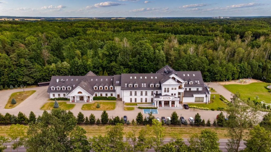 Hotel Cztery Pory Roku BUSINESS & SPA