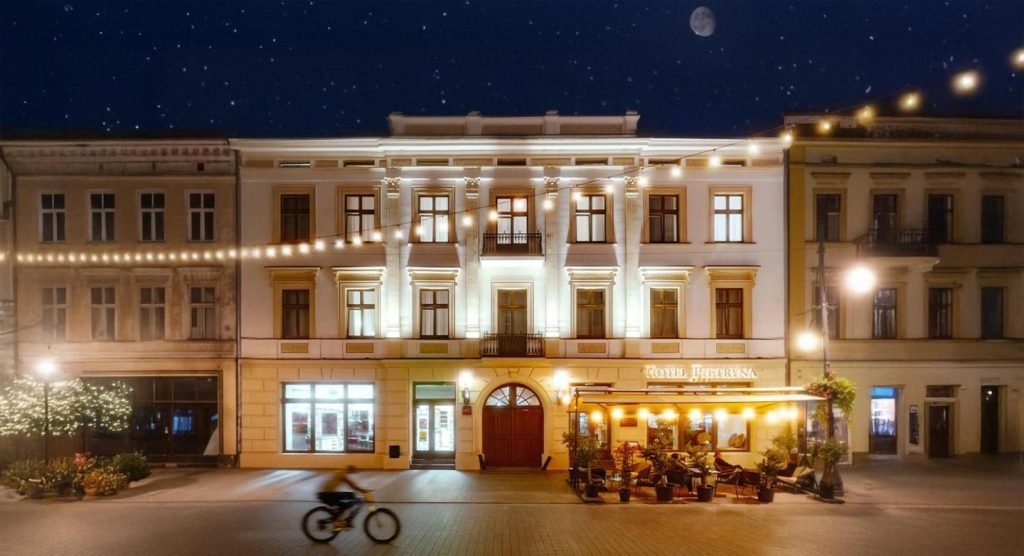 Hotel Pietryna