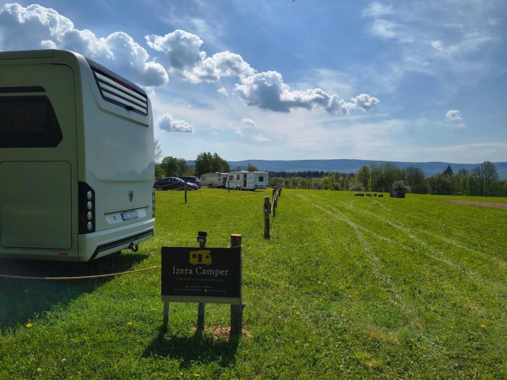 Izera Camper – RV-camper site&service – plac kamperowy, stellplatz