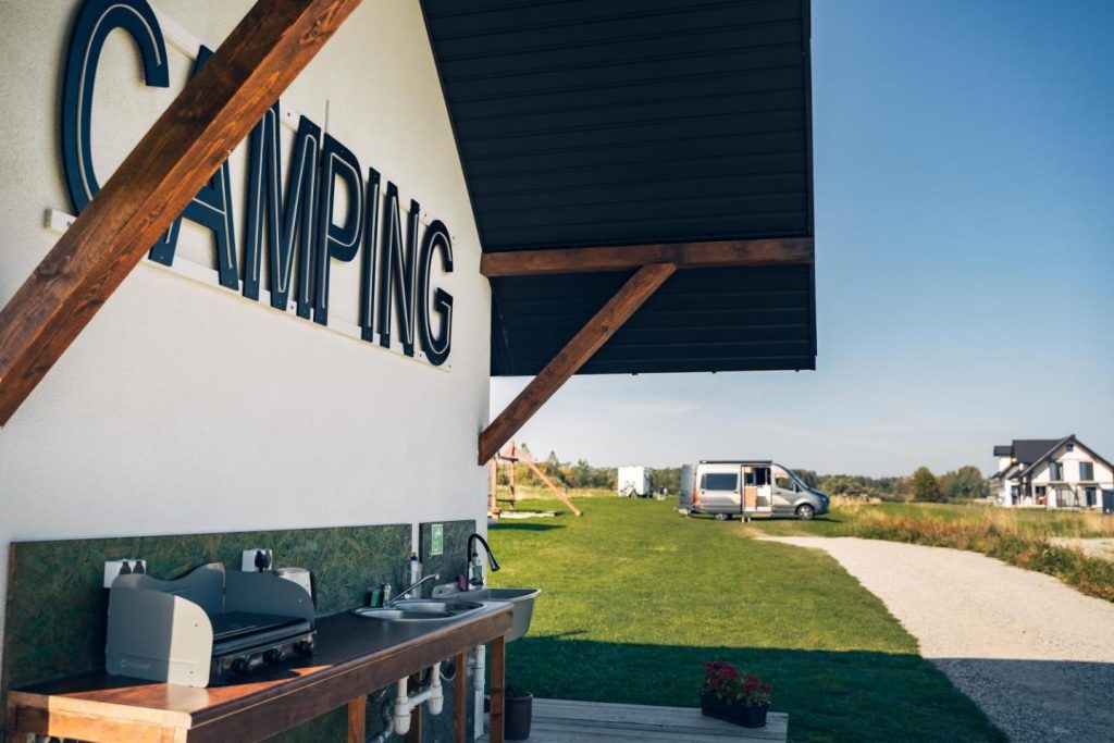 Kamper Park Przystań na Grapie – Parcele kamperowe lub namiotowe