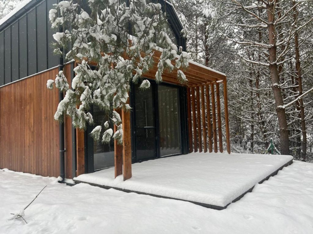 LABA PARK CHAŃCZA DOMEK nad zalewem, nowoczesny domek w lesie z opcją balii jacuzzi, ANTRESOLA