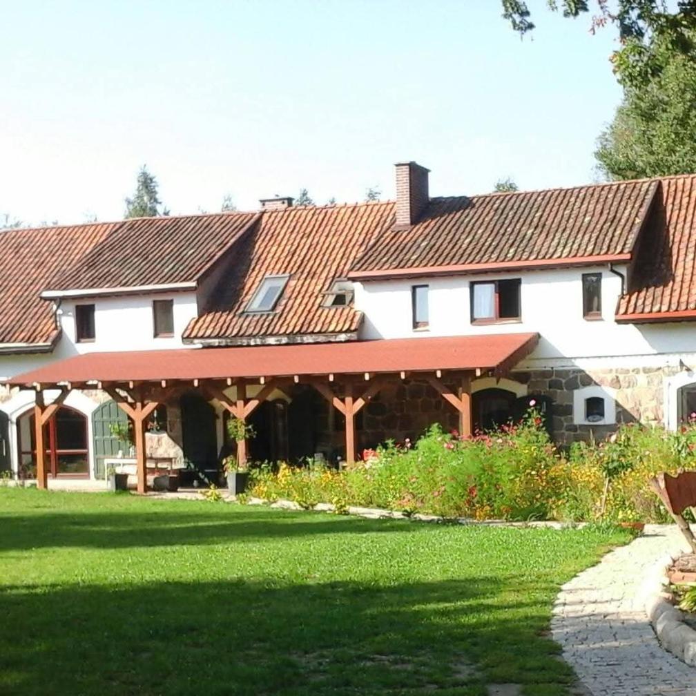 Leśniczówka Okominek – Pokoje Gościnne nad jeziorem