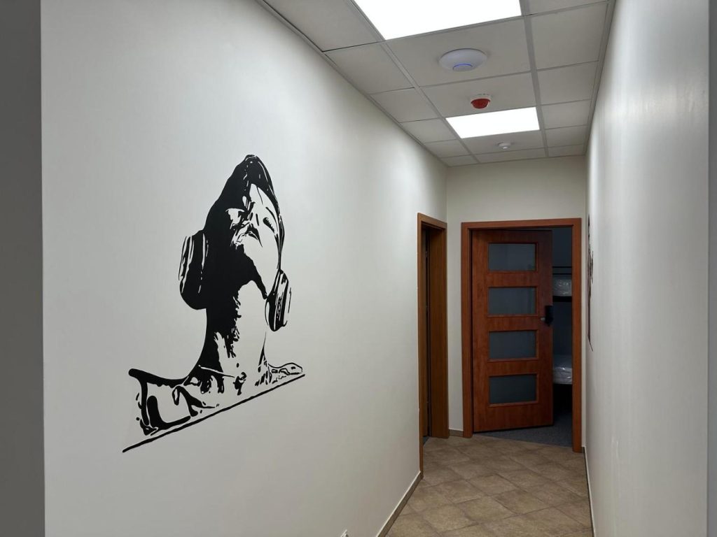 Mololo Art Hostel