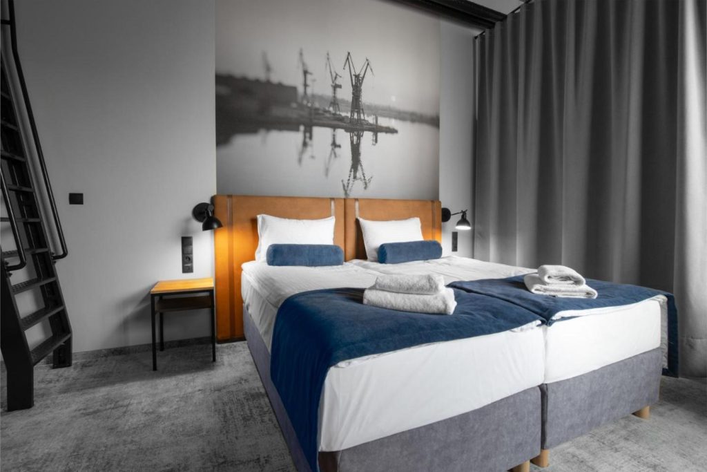 MONTOWNIA Lofts & Experience