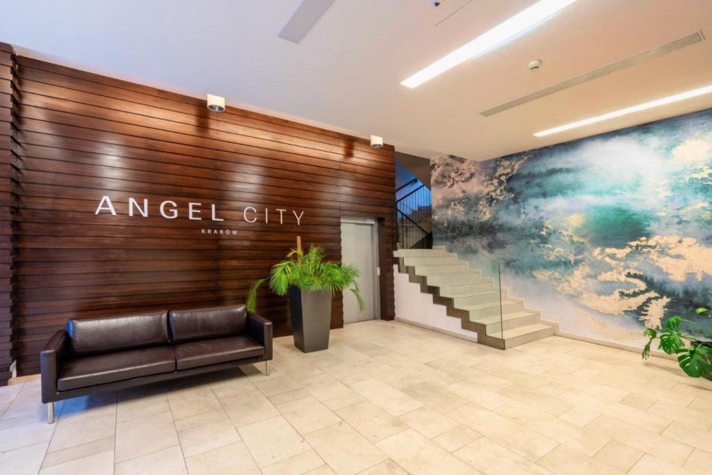 Royal Aries Angel City
