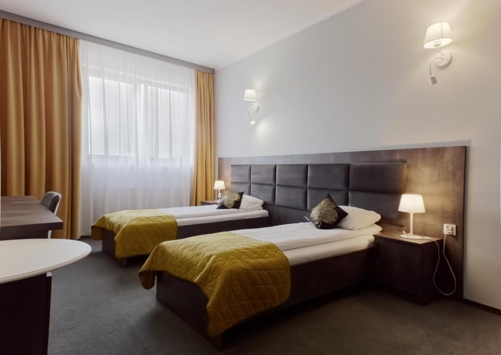 Sala Bankietowa i Pokoje Gościnne