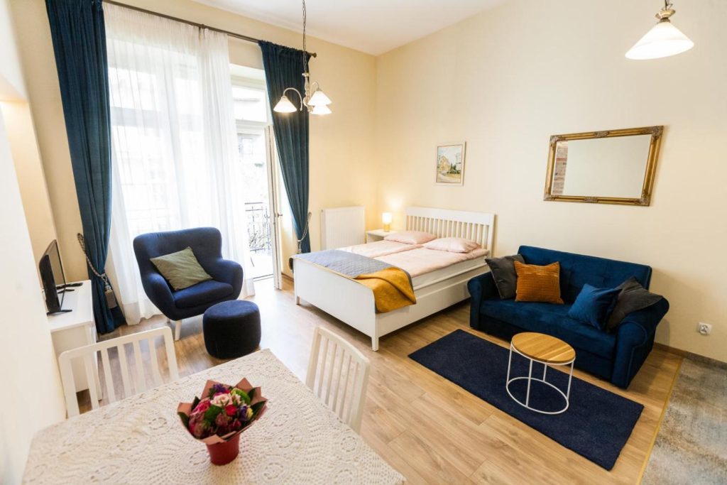 Vintage Sebastiana Apartment