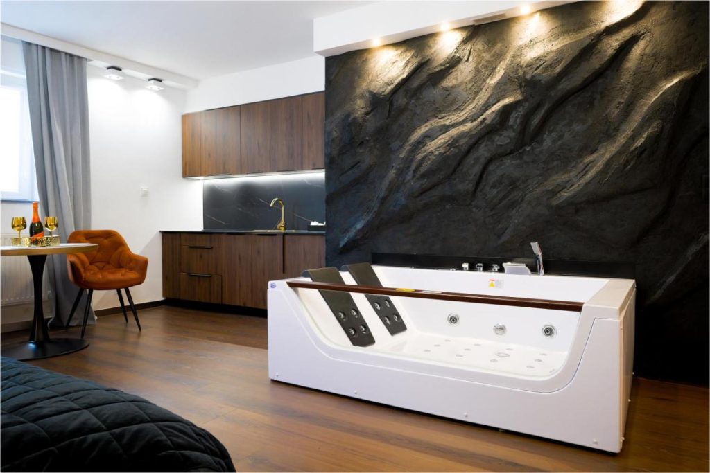 Apartament BRYZA DE LUXE z JACUZZI