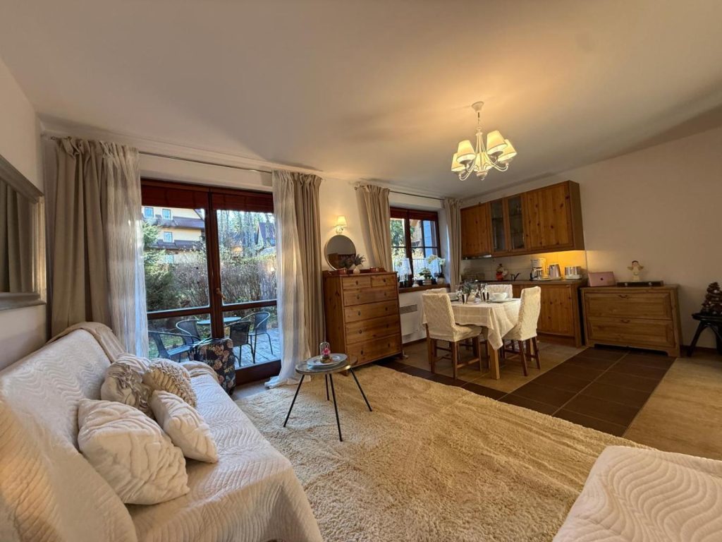 Apartament De Lux z ogródkiem Parking Centrum Duża Krokiew Krupówki