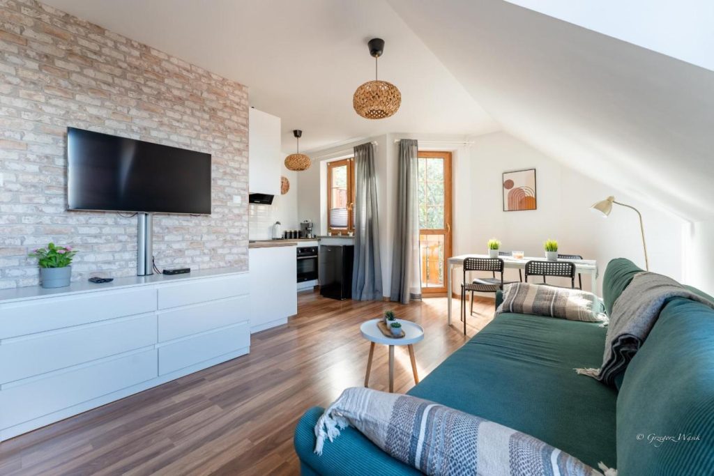 Apartament Górska Przystań – blisko dworca PKP, w spokojnej okolicy by Apartamenty w Karkonoszach