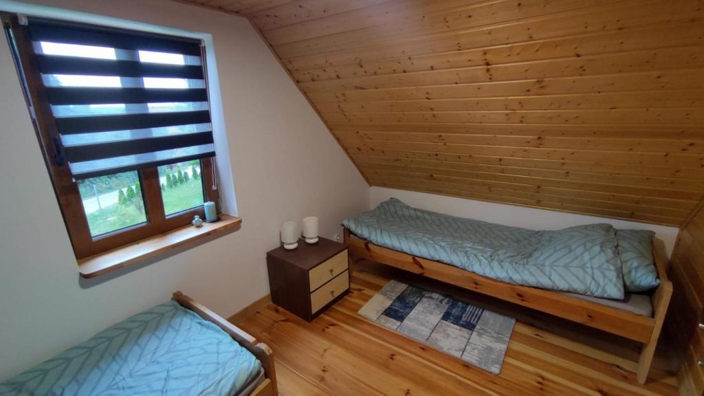 Apartament wśród kwiatów i jabłoni – domek w Marcinowej Woli