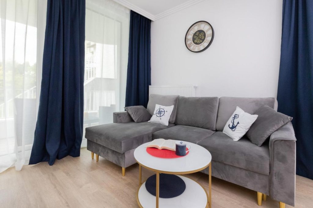 Apartment Redlowo & 2 bedrooms & Parking by Noclegi Renters