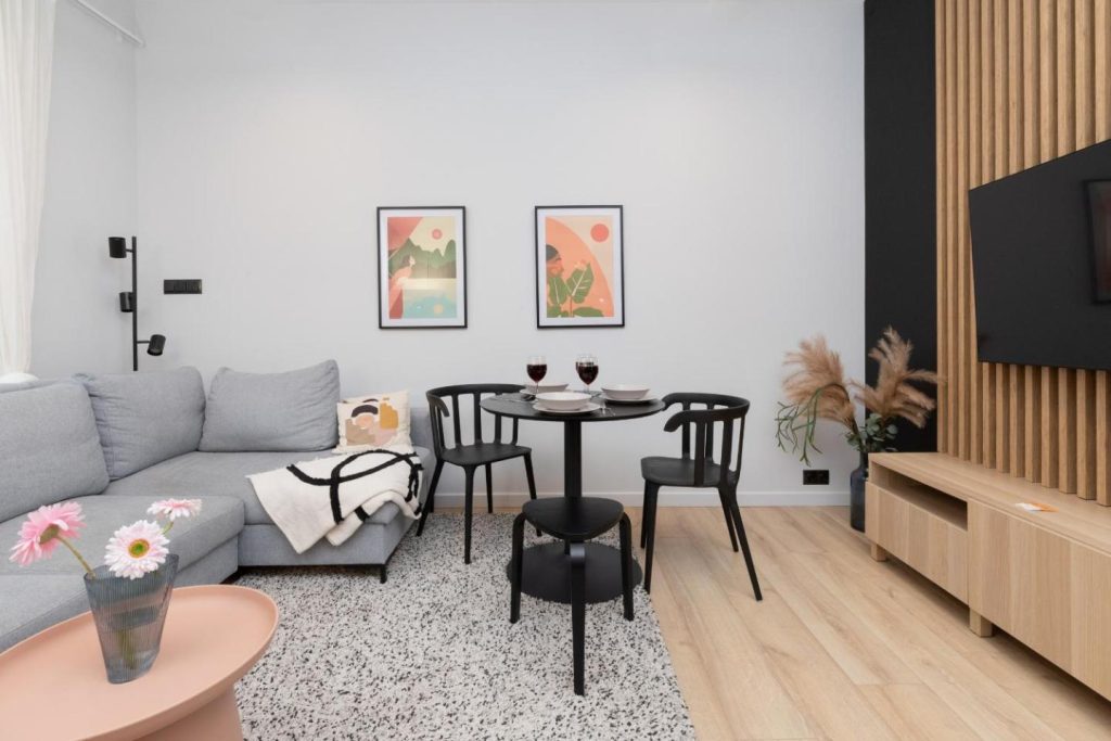 Atmospheric Apartment Near the Train Station Sopot by Noclegi Renters