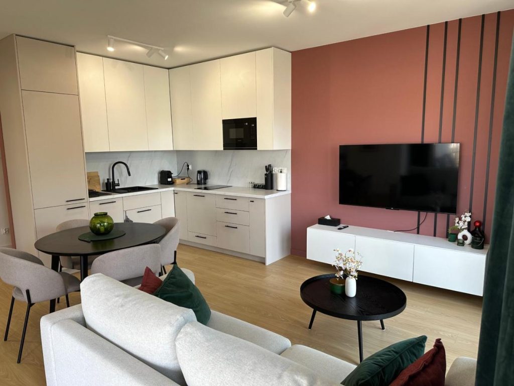 Cozy Bear Apartments with parking
