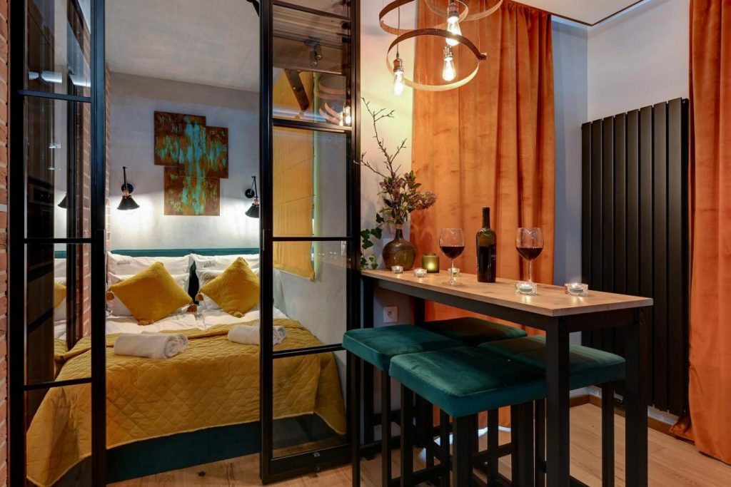 DOKI Living & Foodhall by Downtown Apartments