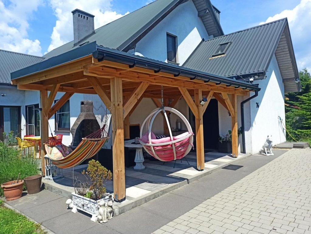 Dom z ogrodem