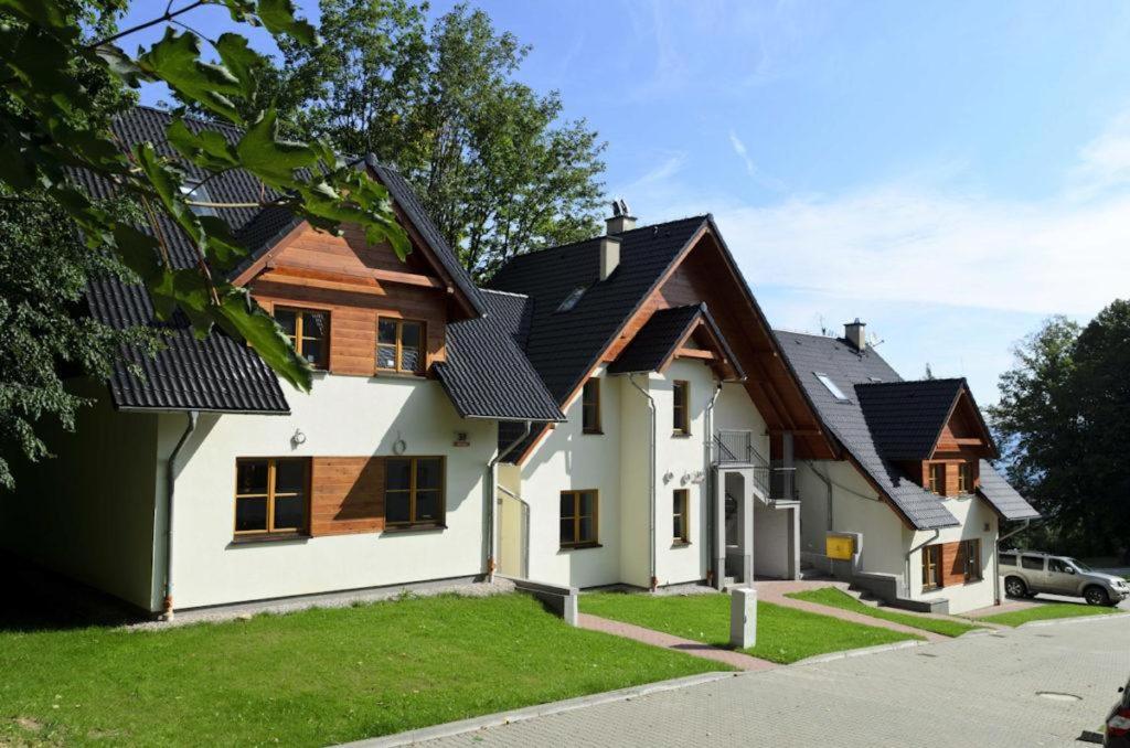 Domek Karpatka 2 przy wyciągu narciarskim 4 pokoje dwie łazinki