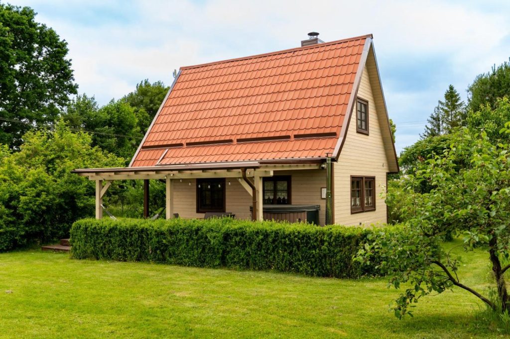 Domek z balią na Kaszubach w Pomysku Małym
