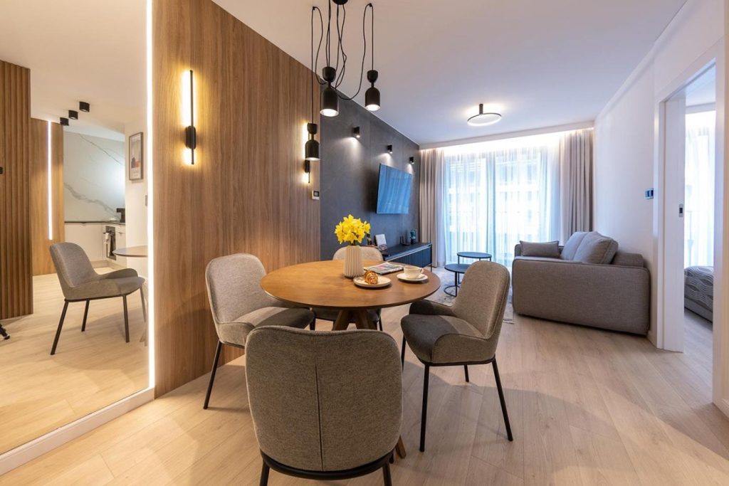EASY RENT- Wieniawska4U Centrum, Free Parking