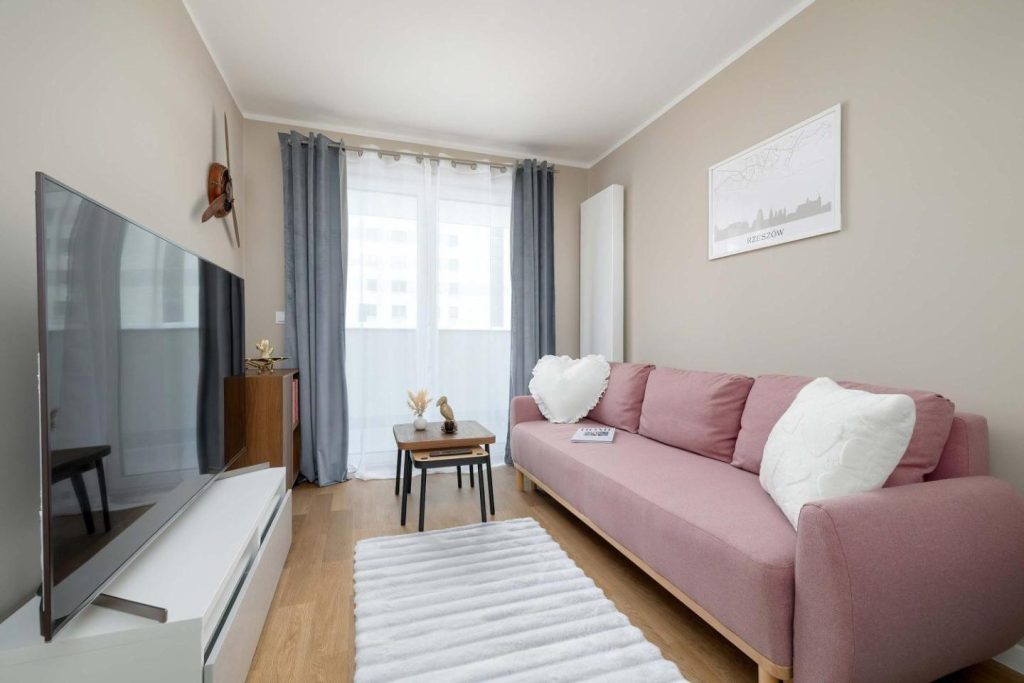 Elegant and Bright Apartment in Rzeszów with Balcony by Noclegi Renters