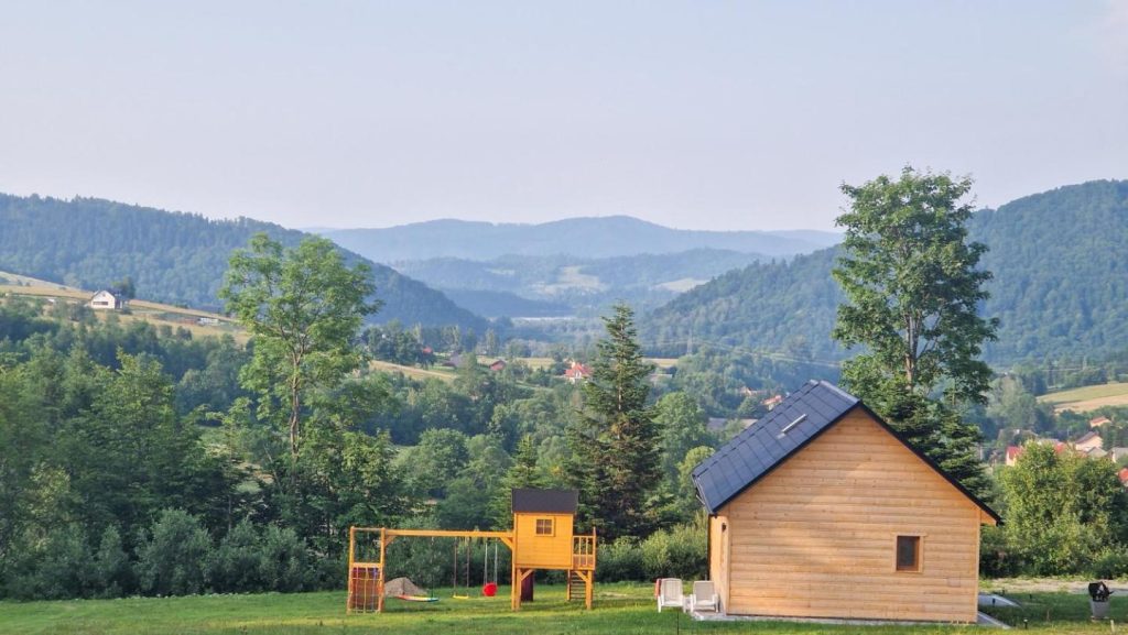 Fraseryja domek w Bieszczadach