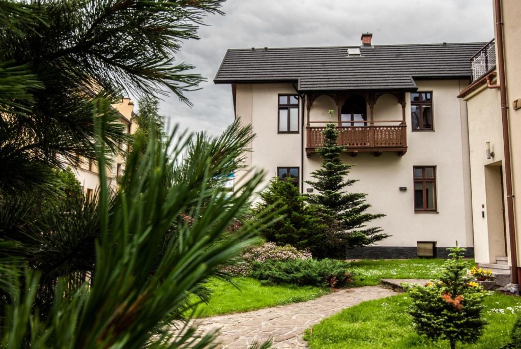 Gimnazjalna 5 – Apartamenty i pokoje w Centrum Zakopanego