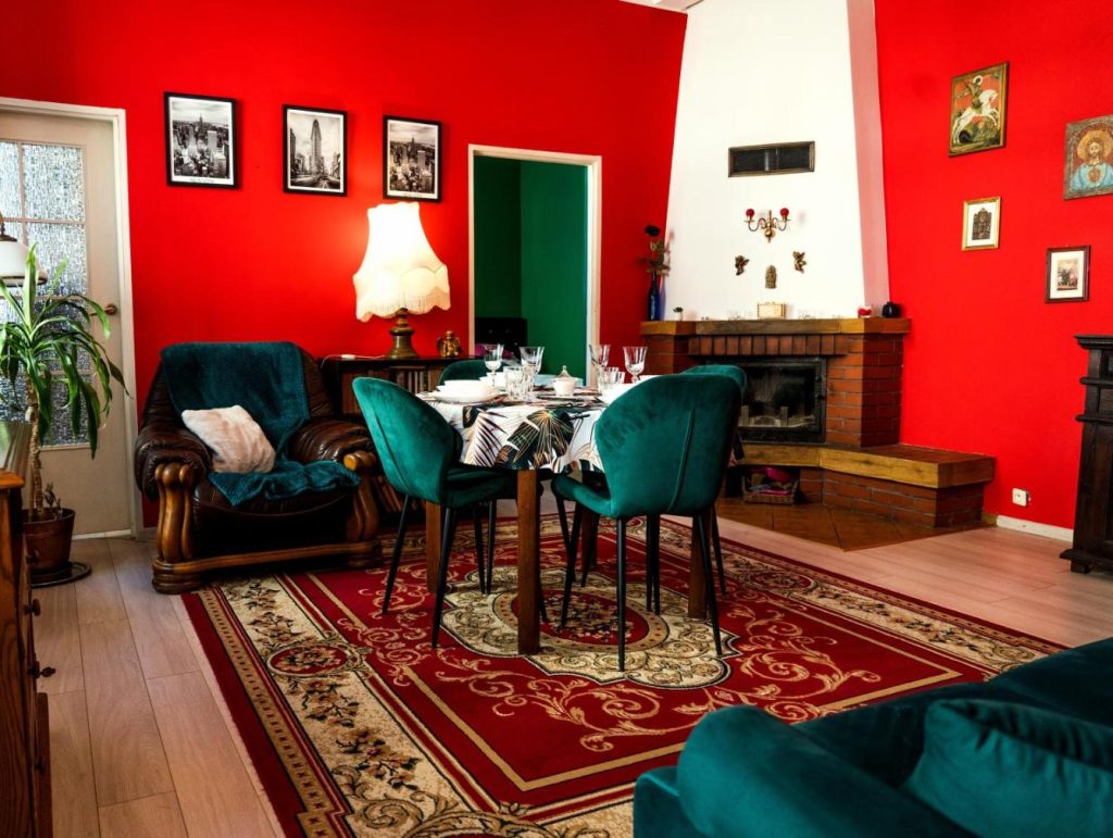 Górna Royal Red Apartment by BookingHost