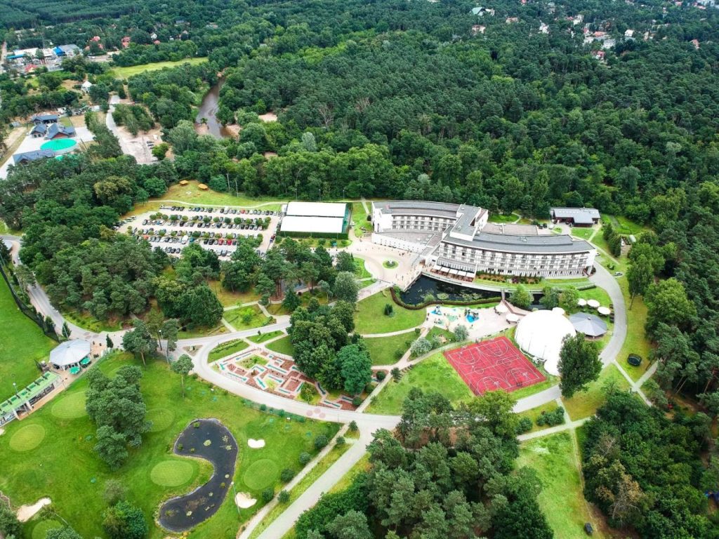 Holiday Inn Resort Warsaw Józefów by IHG