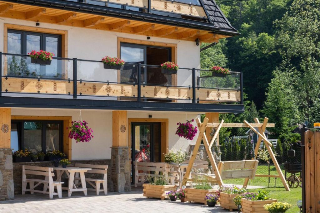 Kominkowy Chill – Jacuzzi, Sauny & Dwa studia z prywatnym jacuzzi