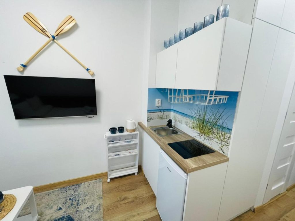 MINI Chrobrego przy plaży z Loggia