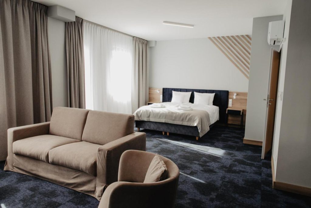 Molto Bene Hotel & Restaurant