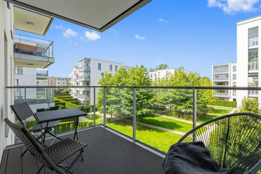 Nadmorze Seaside Apartment with Parking by Lion Apartments