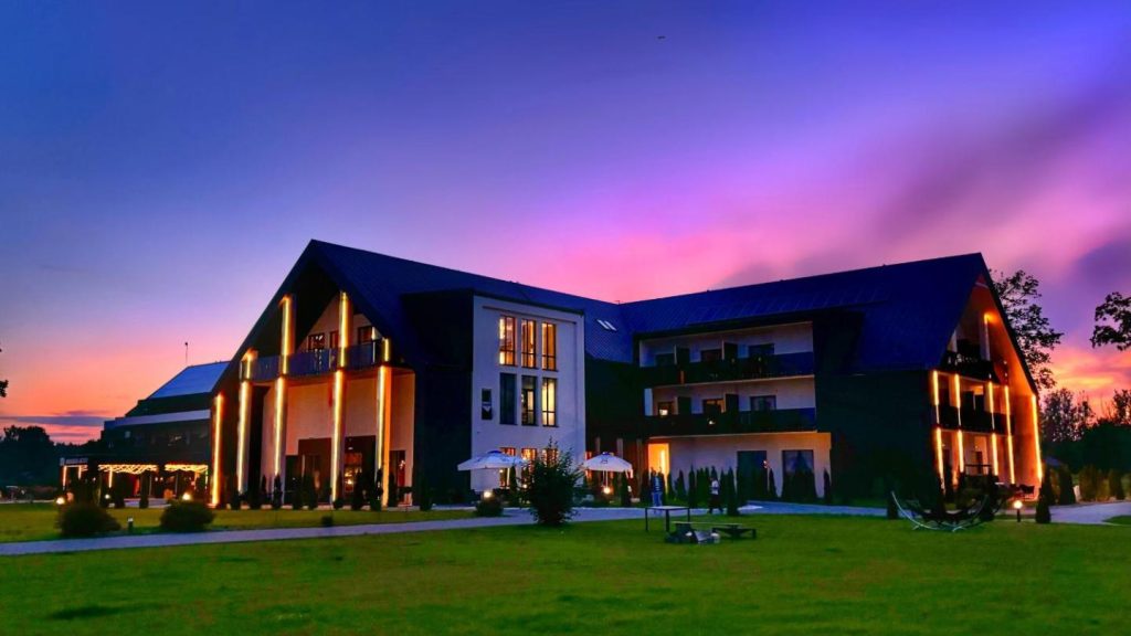 Natural Hotel przy plaży-Ostróda-basen na III kondygnacji