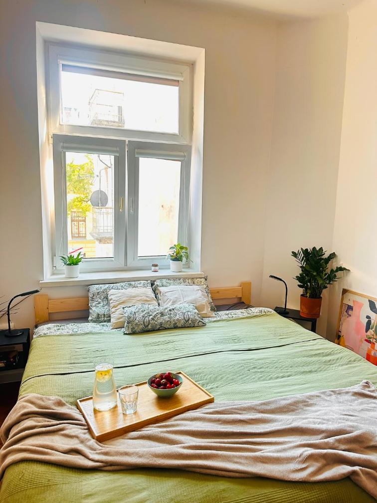 Old Town Art Apartment – 5 Minutes from Main Square