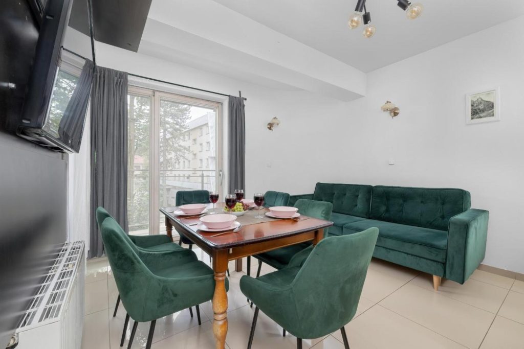 Przestronne Apartamenty w Zakopanem z Parkingiem by Noclegi Renters