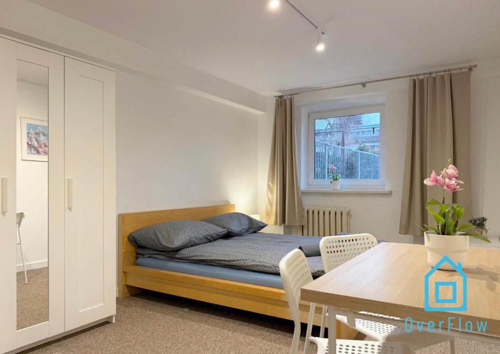 Sandcastle Room – 1 km to Baltic Sea & 15 Minutes to Gdańsk Old Town