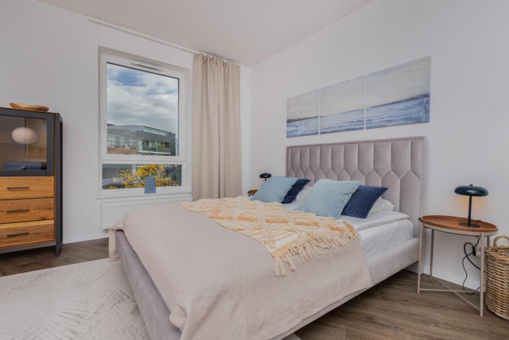 Śląska Studio with Parking & Gym Business District Gdańsk by Noclegi Renters
