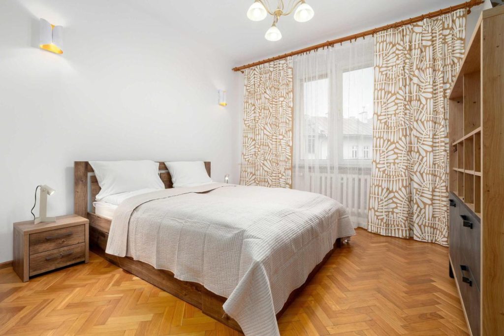 Traditional Apartment in Rzeszów Close to the Park, River and Market by Noclegi Renters