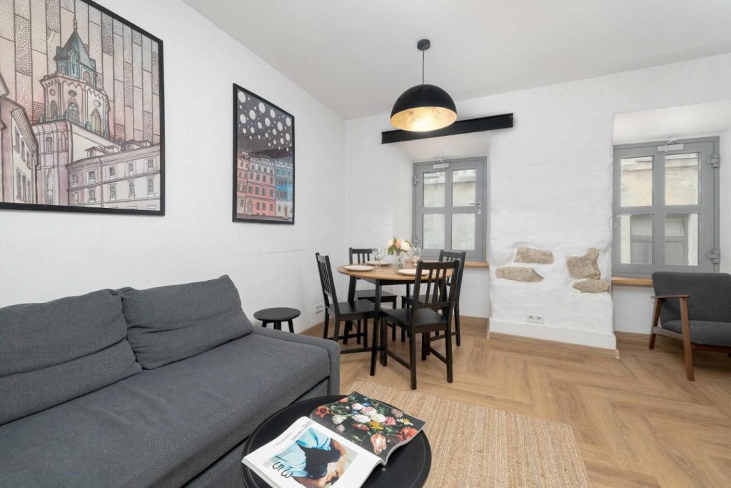 Two-Level Apartment in the City Center with Air Conditioning by Noclegi Renters