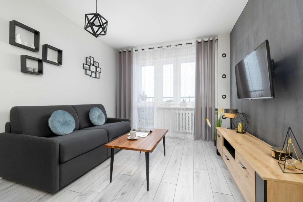 Unique One Bedroom Apartment with Balcony in Rzeszów by Noclegi Renters