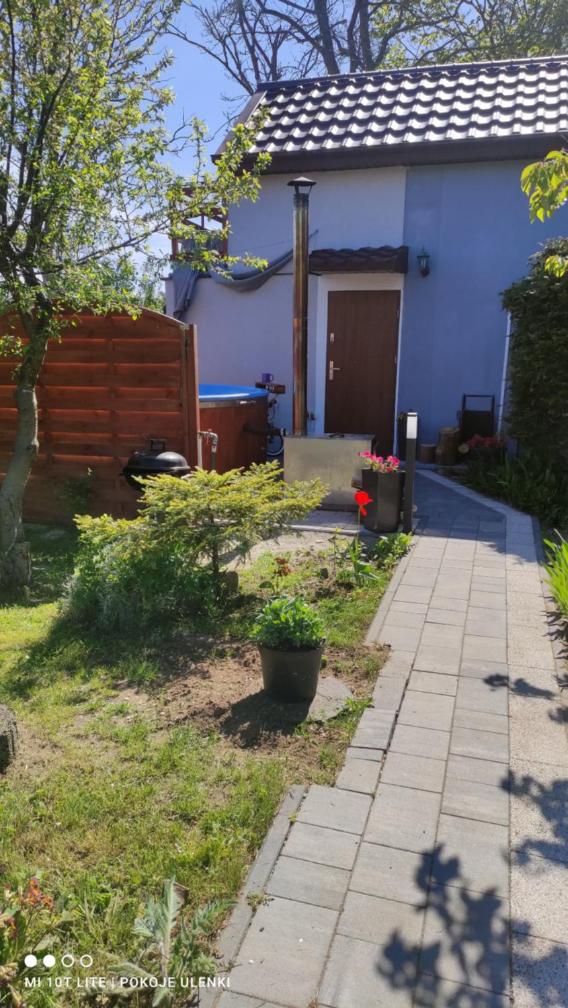 Uroczy domek z baliá z jacuzzi
