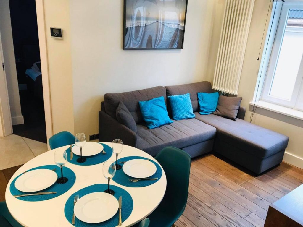 Victus Stylish Apartment in the City Center in Sopot by Noclegi Renters
