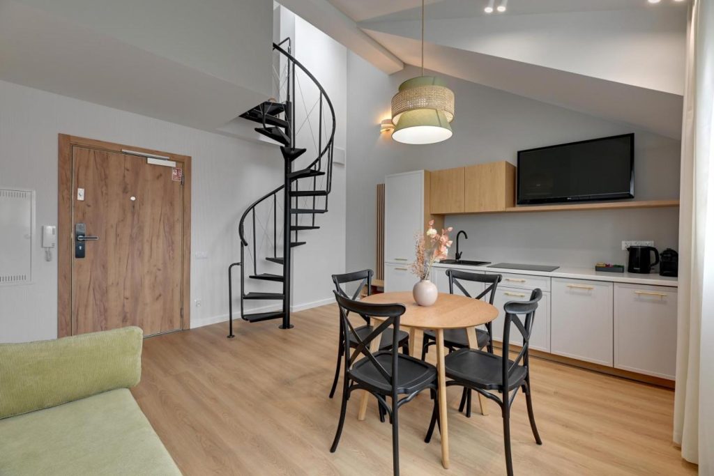 Waterlane Vintage – Fitness & Parking by Downtown Apartments