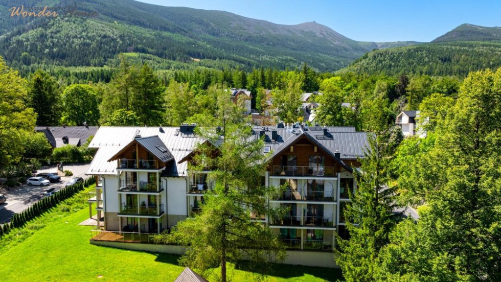 Wonder Home – Apartament z balkonem z widokiem na góry, blisko szlaków, w spokojnej części Karpacza